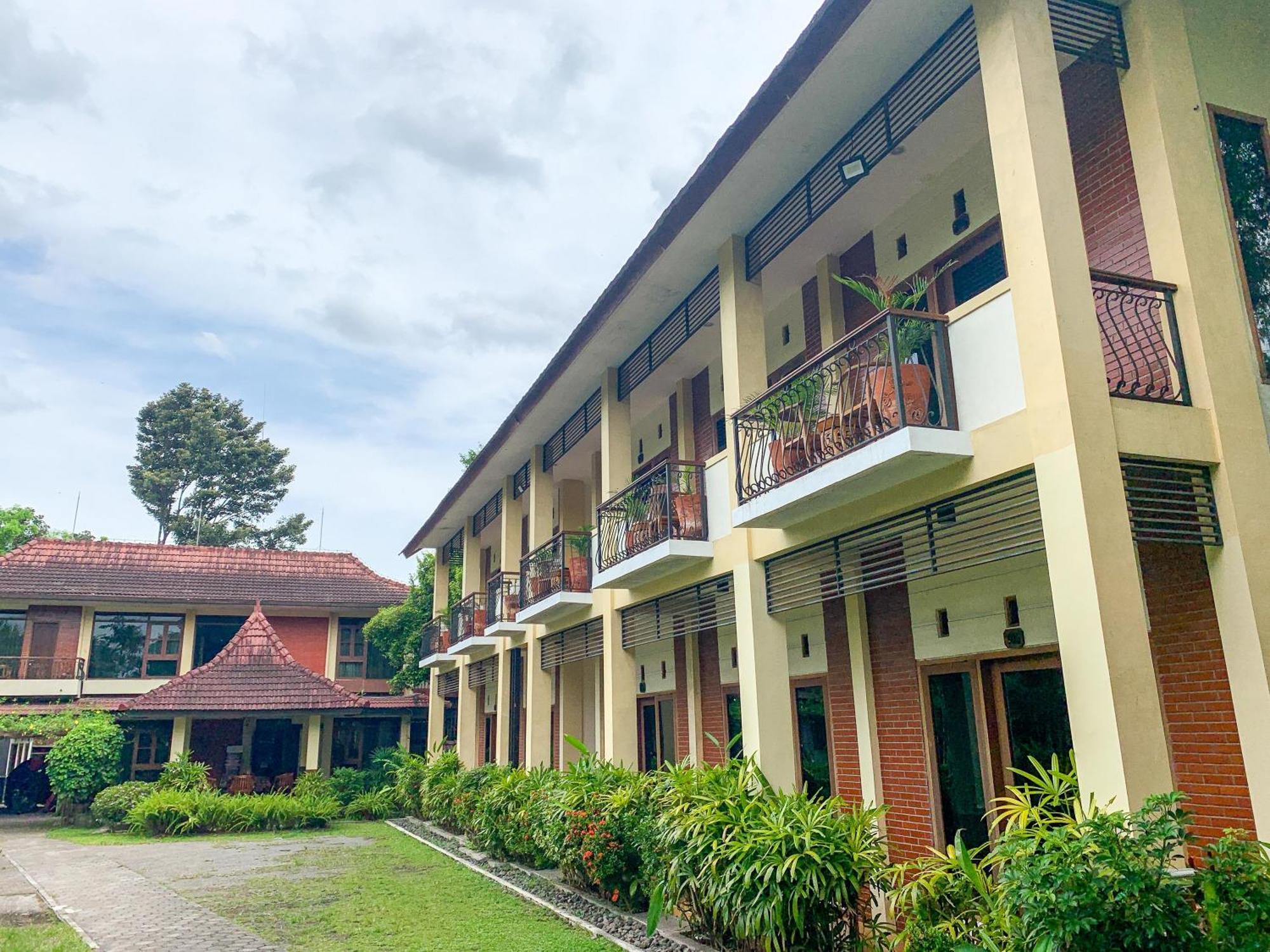 Urbanview Sasono Putro Condoongcatur By Reddoorz Kejayan Exteriér fotografie